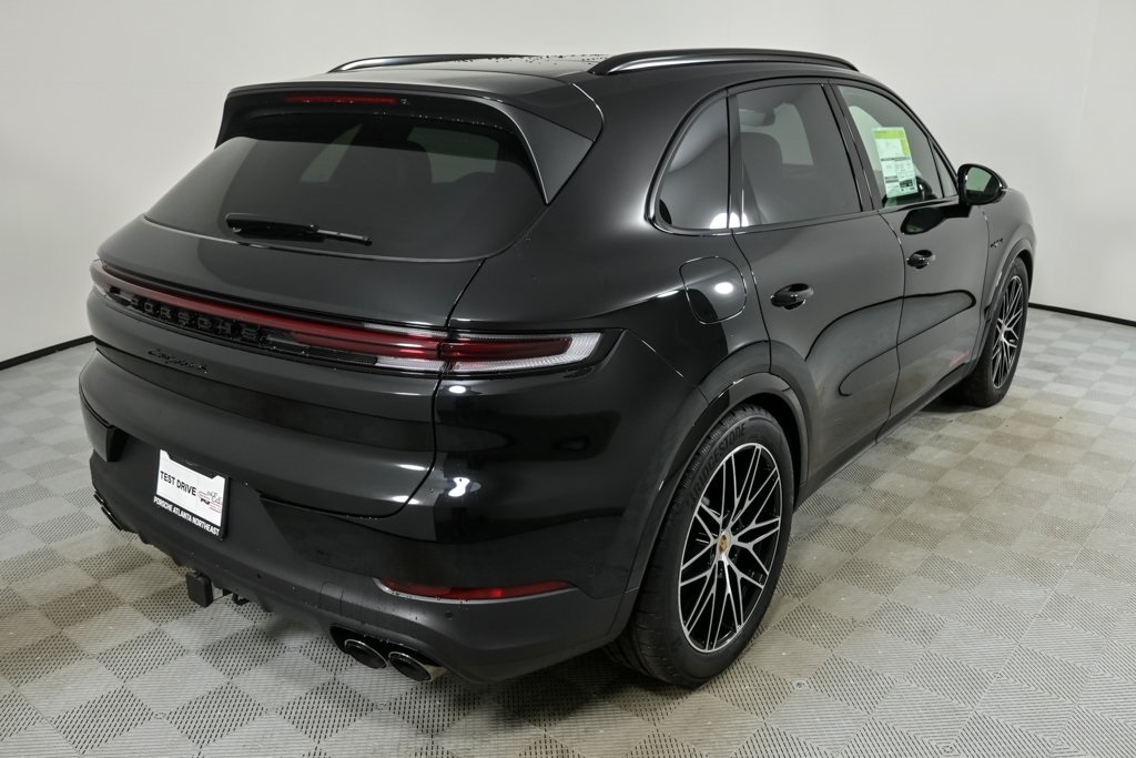2025 Porsche Cayenne E-Hybrid S photo 26