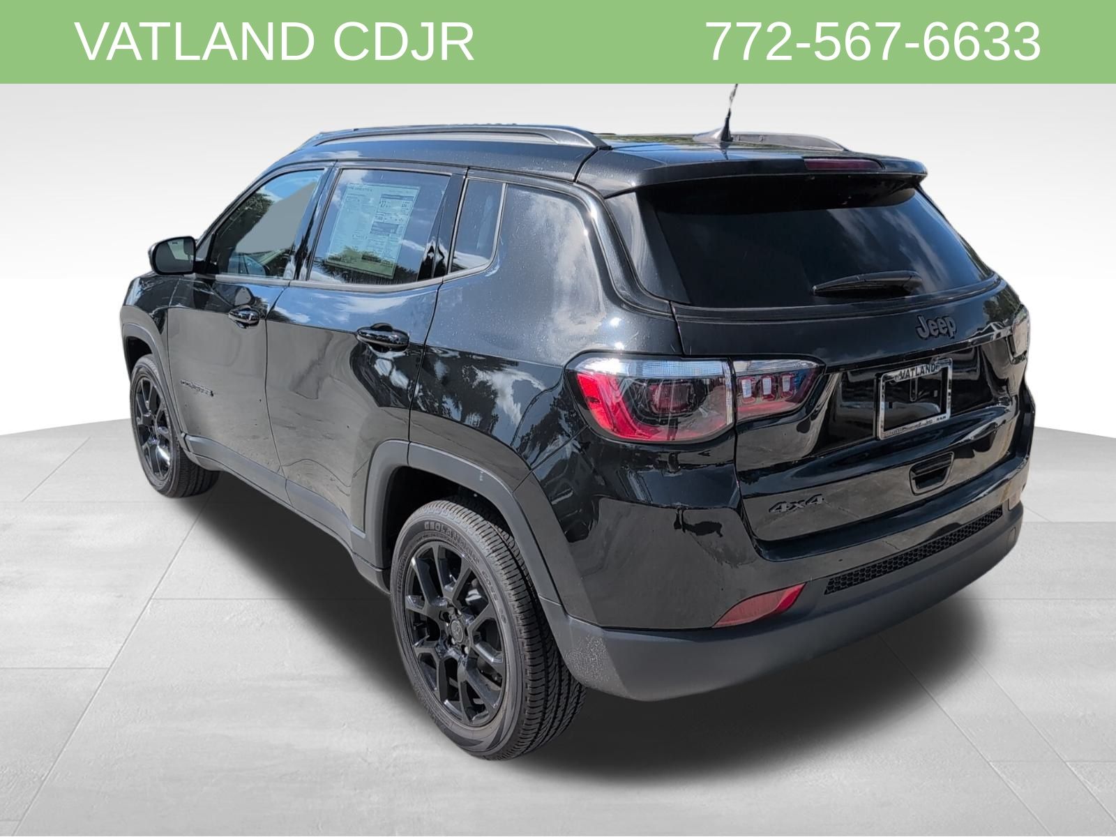 2025 Jeep Compass Latitude photo 4