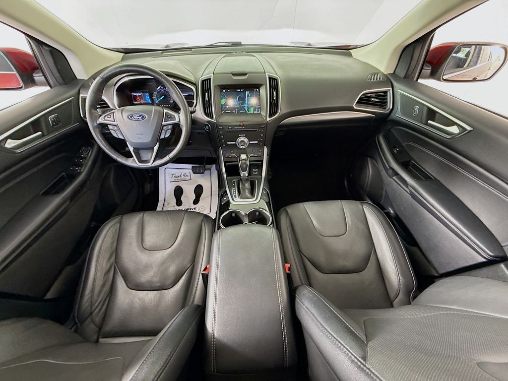 2018 Ford Edge Titanium photo 23