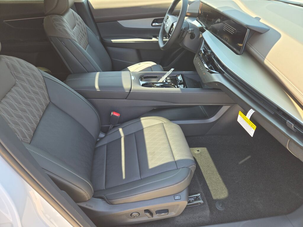 2025 Nissan Murano Platinum photo 4
