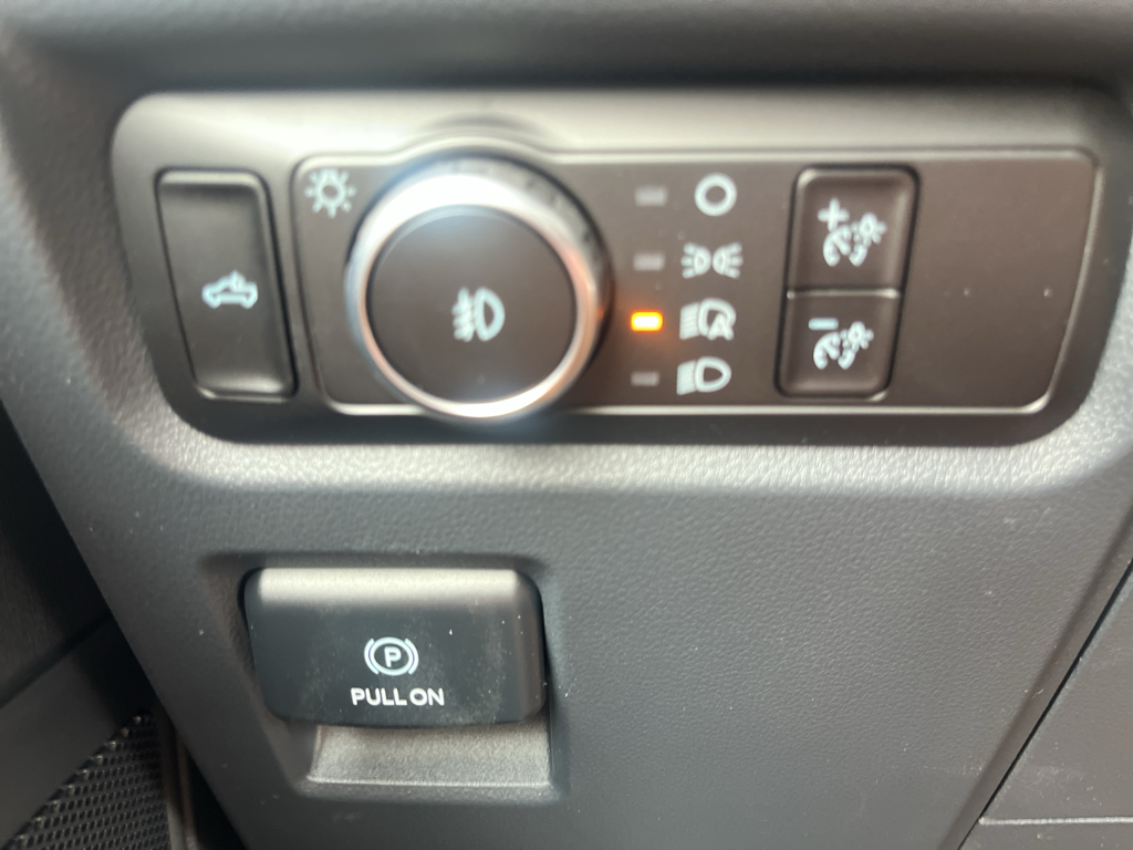 2025 Ford F-150 XLT photo 27