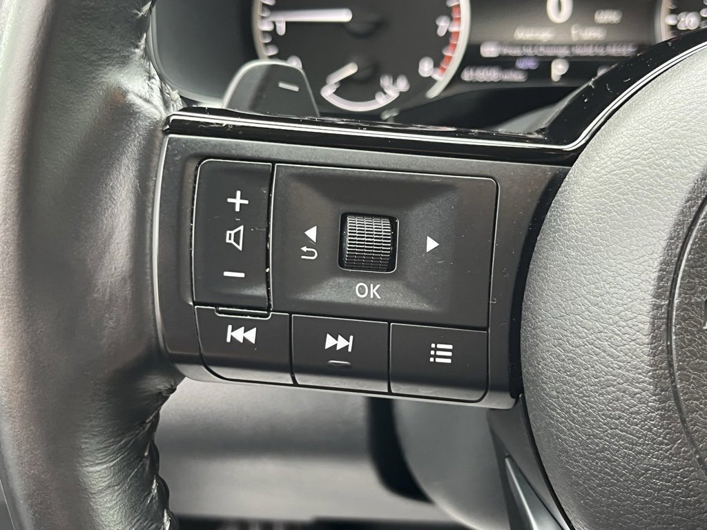 2022 Nissan Pathfinder SV photo 4