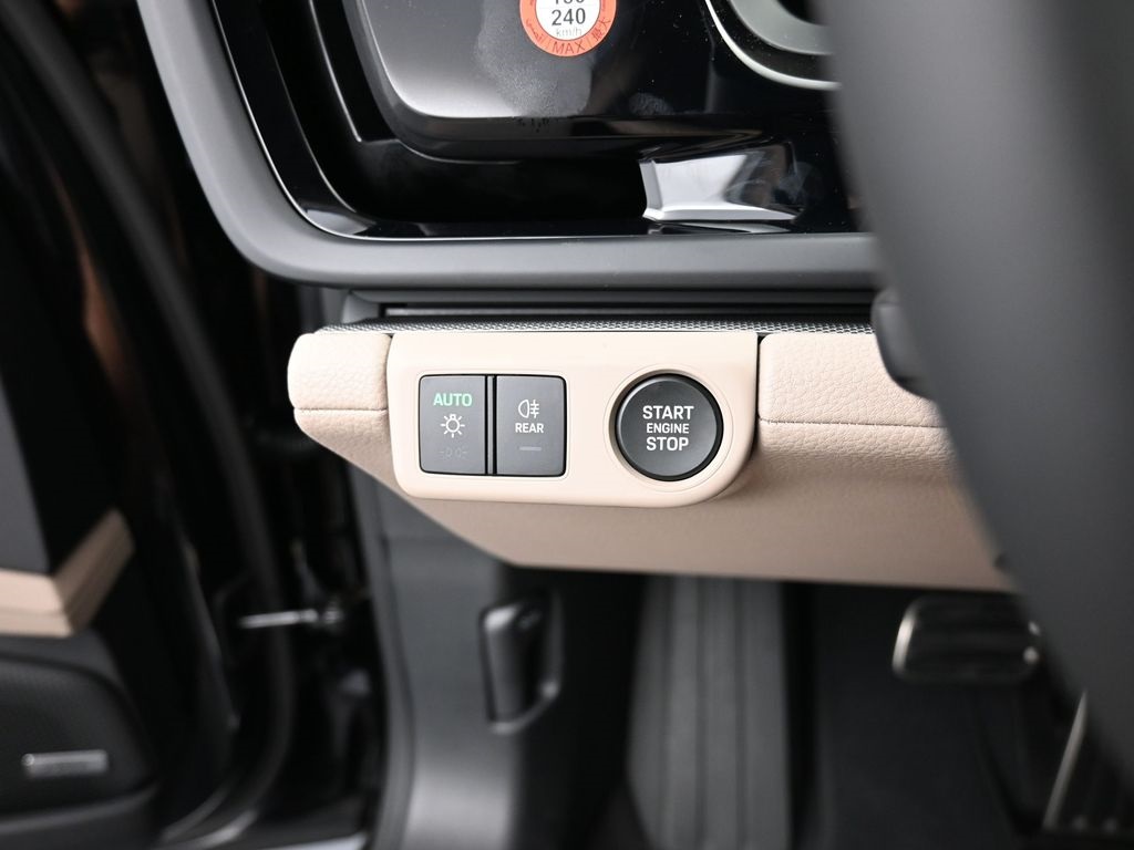 2026 Porsche Panamera E-Hybrid 4 photo 17