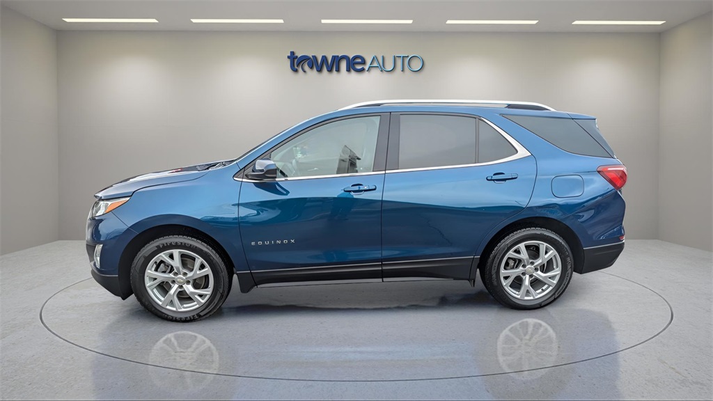 2020 Chevrolet Equinox LT photo 2