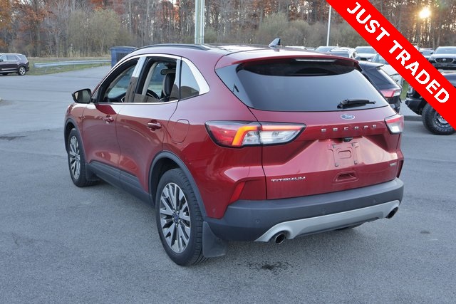 2020 Ford Escape Titanium Hybrid photo 3