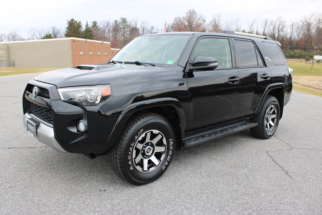 2018 Toyota 4Runner TRD Off-Road Premium photo 2