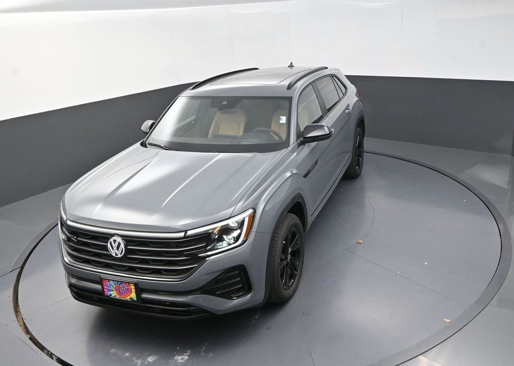 2025 Volkswagen Atlas Cross Sport SEL R-Line photo 10