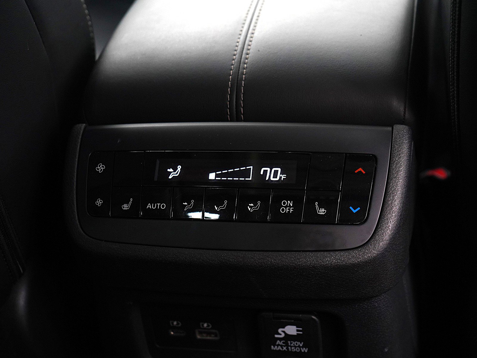 2023 Nissan Pathfinder Platinum photo 16