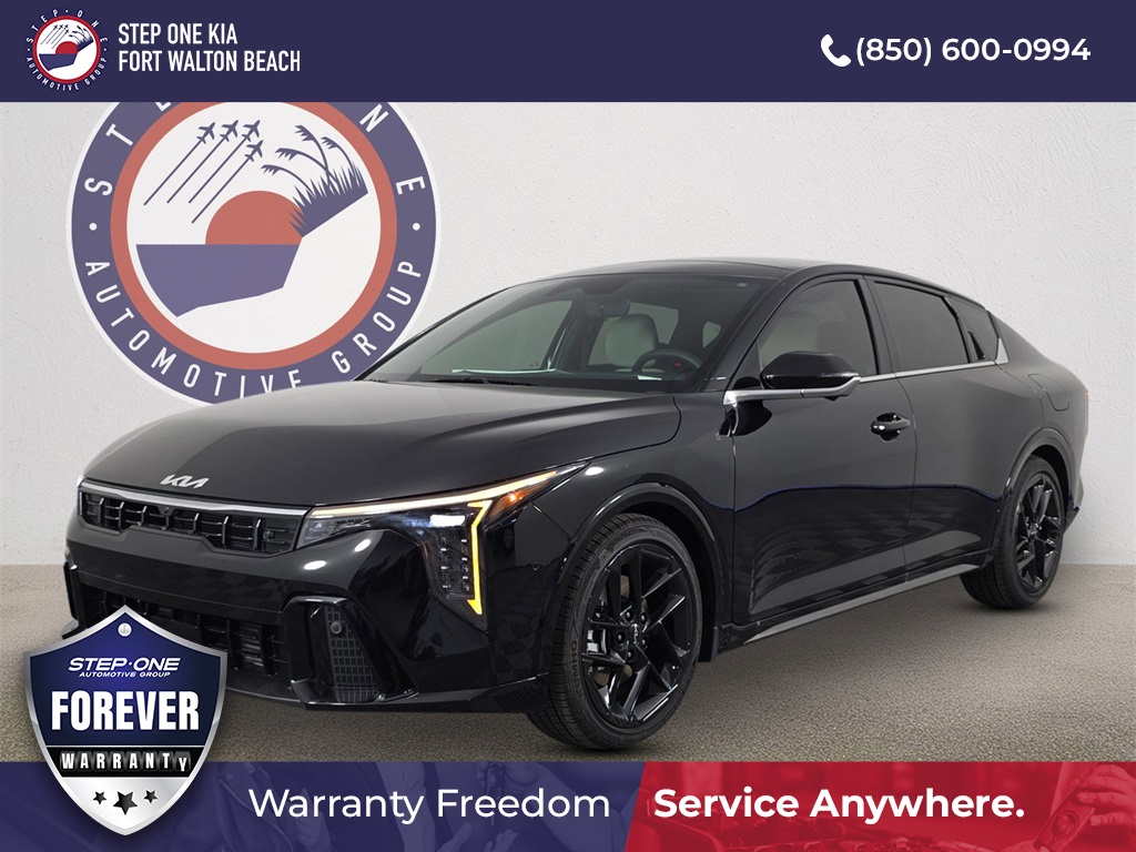 2025 Kia K4 GT-Line Turbo's photo