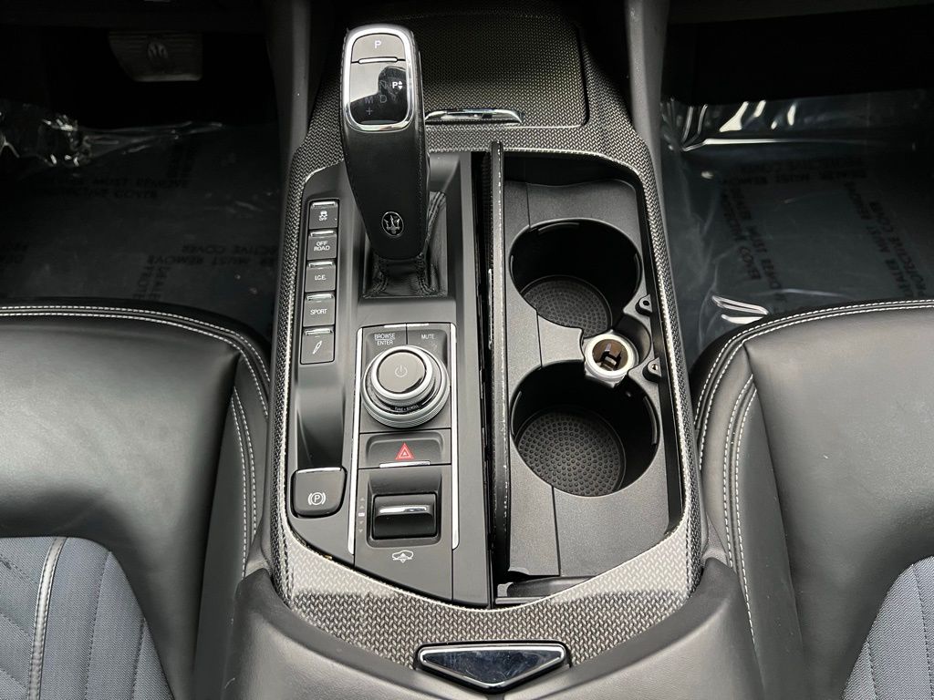 2022 Maserati Levante GT photo 10
