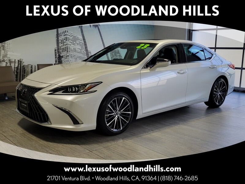 2023 Lexus ES 350's photo