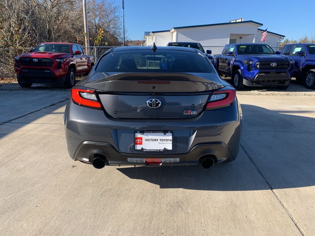 2025 Toyota GR86 Premium photo 4