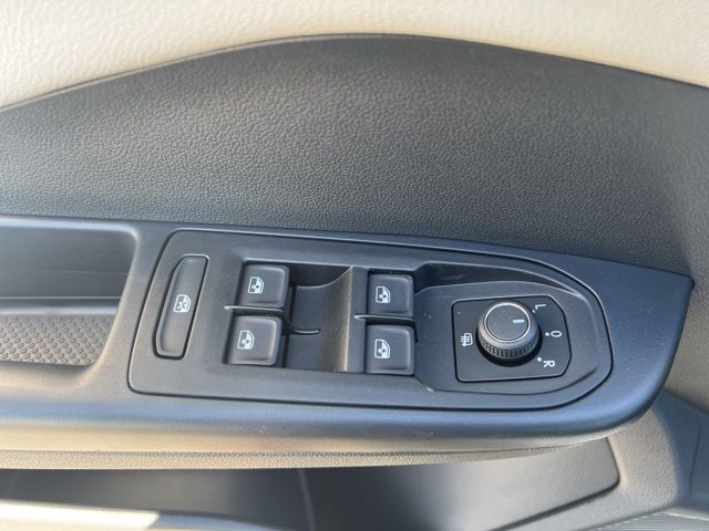 2025 Volkswagen Taos S photo 12