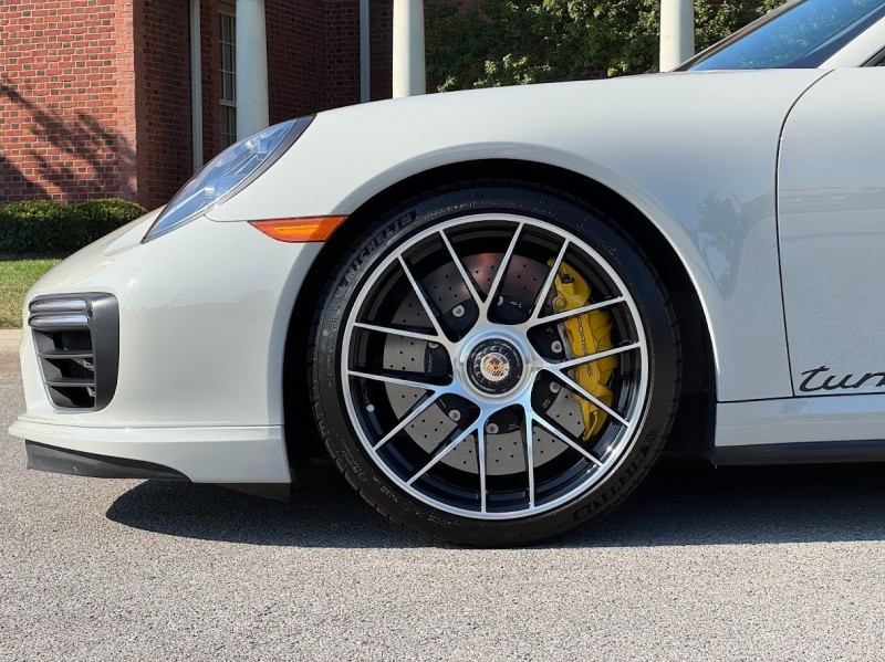 2019 Porsche 911 Turbo photo 35