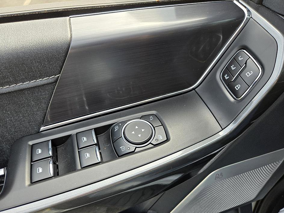 2023 Ford F-150 Lariat photo 28