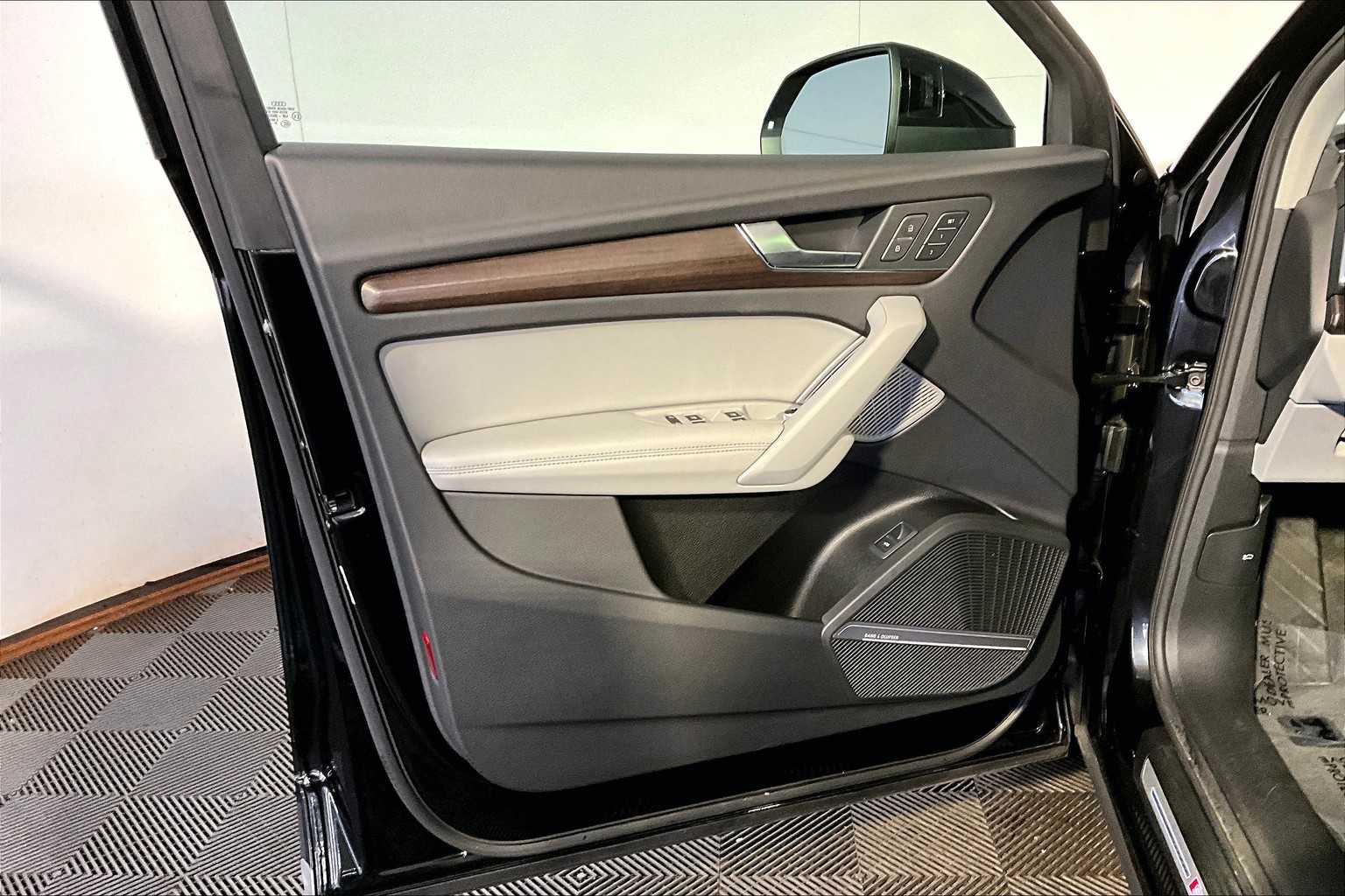 2023 Audi Q5 S line Premium Plus photo 19