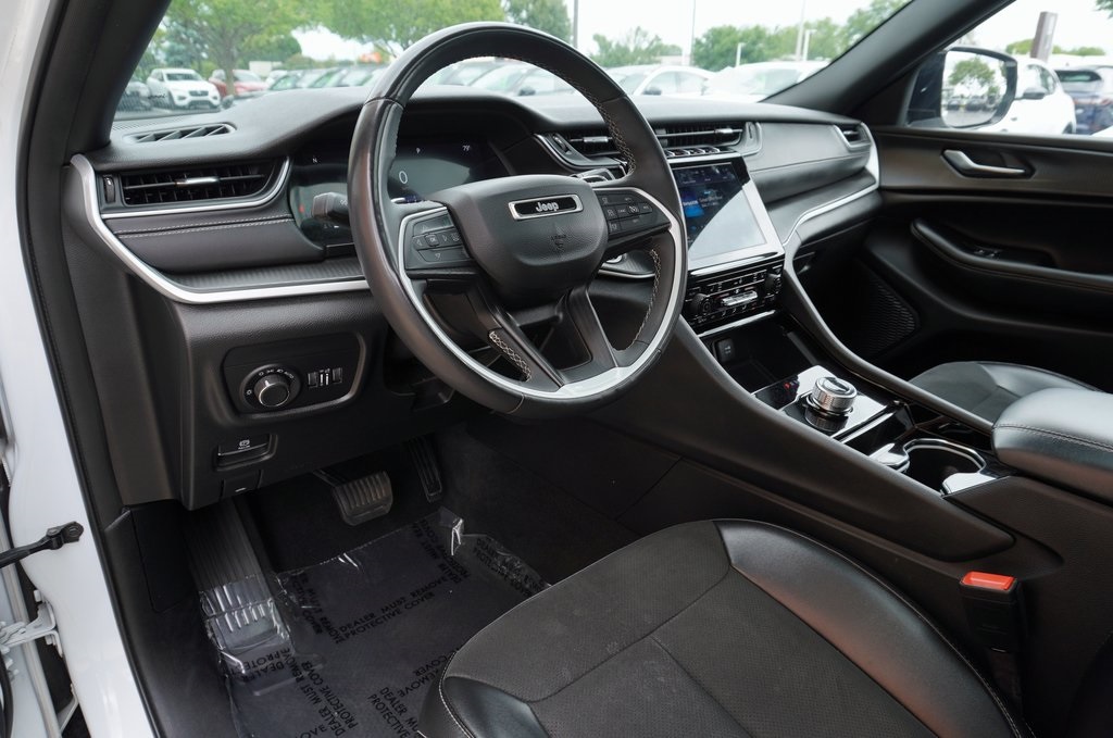 2023 Jeep Grand Cherokee Altitude photo 9