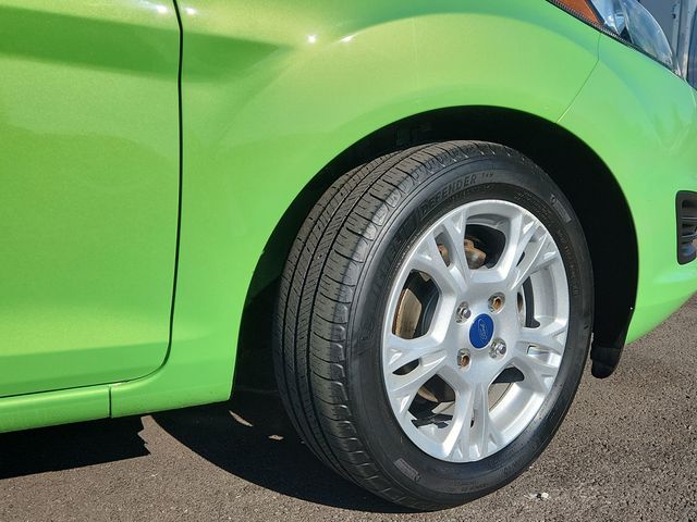 2014 Ford Fiesta SE photo 11