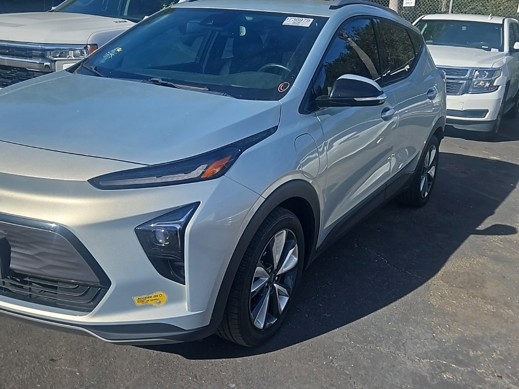 Used 2022 Chevrolet Bolt EUV LT with VIN 1G1FY6S04N4133999 for sale in Santa Barbara, CA