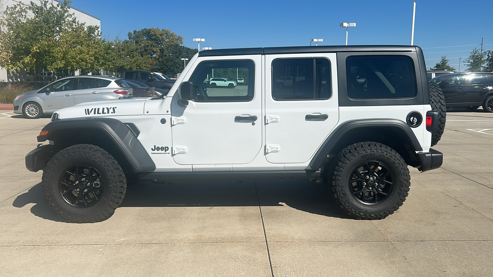 2025 Jeep Wrangler Willys photo 4