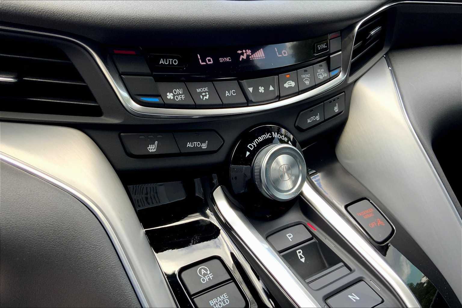 2025 Acura TLX Technology photo 19