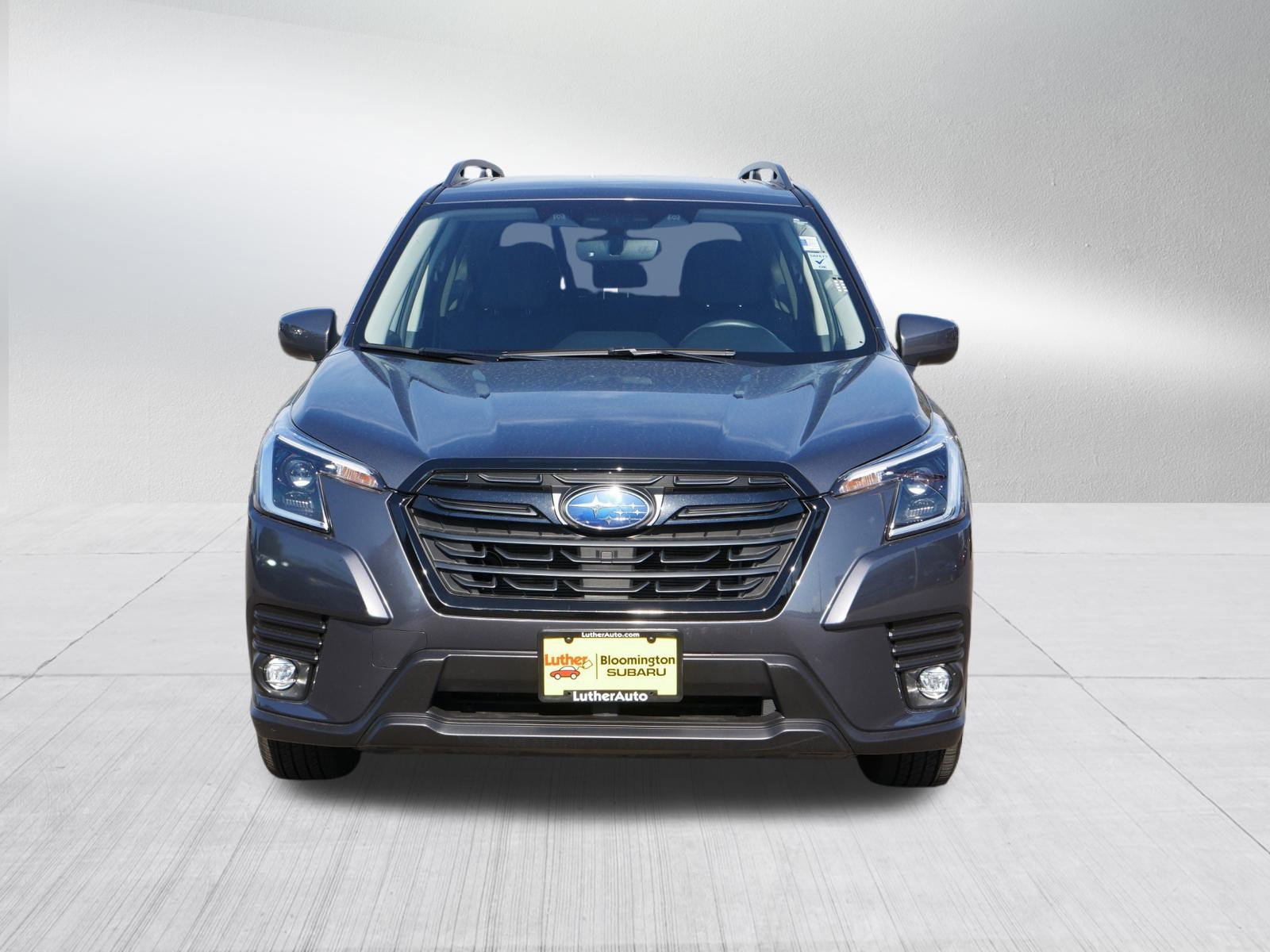 2024 Subaru Forester Premium photo 2