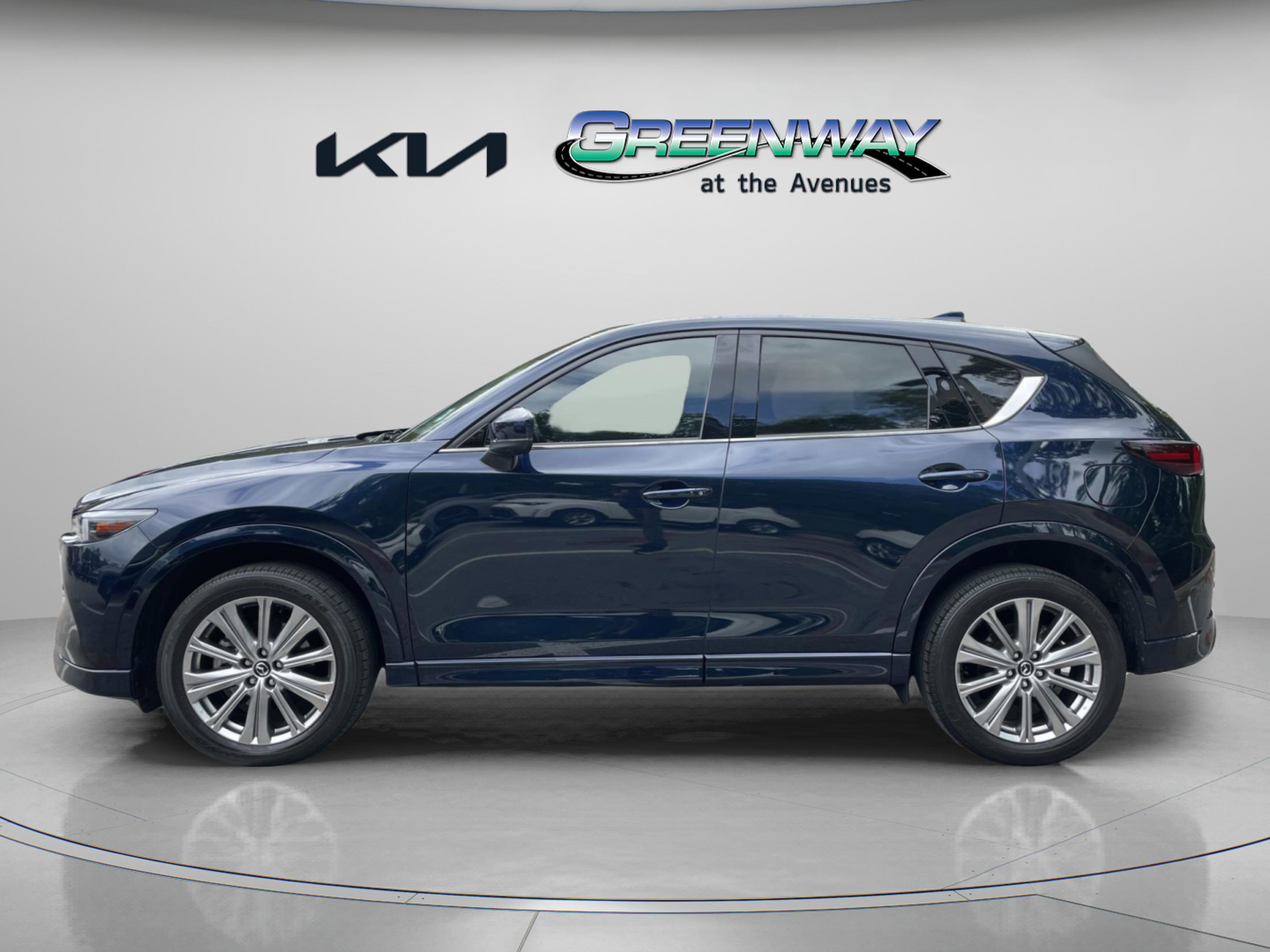 2022 Mazda CX-5 2.5 Turbo Signature photo 2