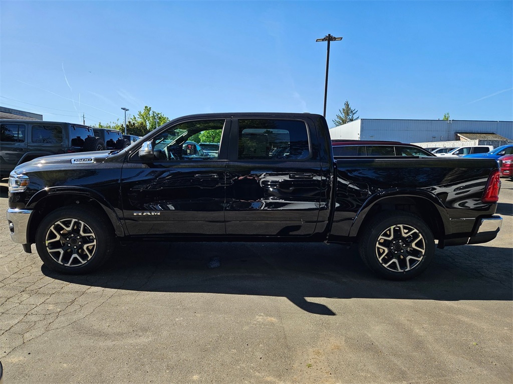 2025 Ram 1500 Laramie photo 4