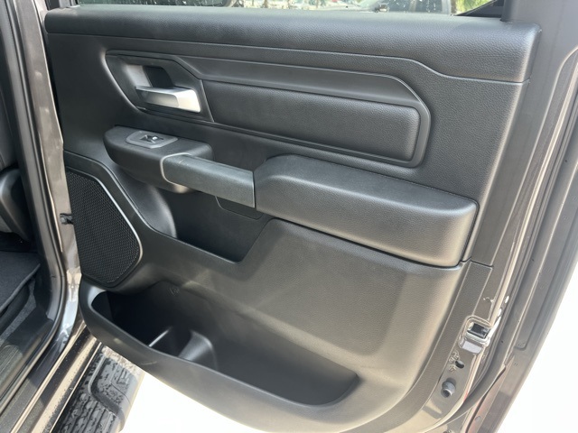 2025 Ram 1500 Tradesman photo 16