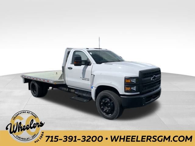2024 Chevrolet Silverado 4500 Medium Duty Chassis Cab Work Truck's photo
