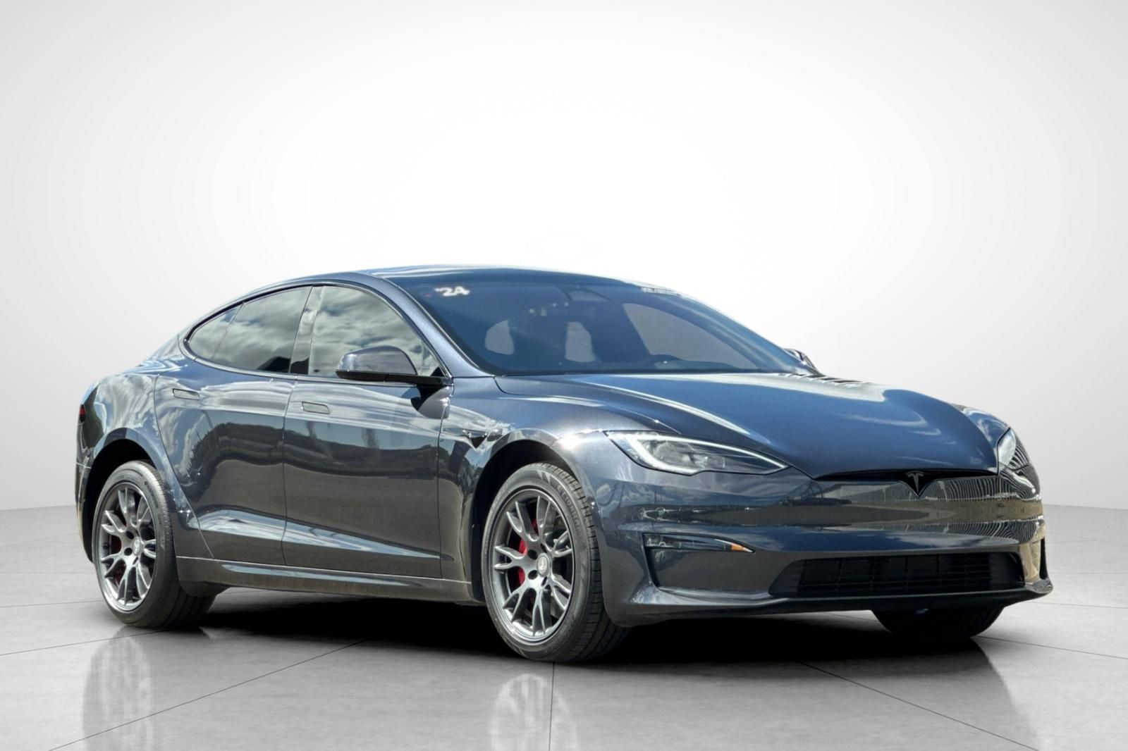 2024 Tesla Model S Plaid photo 24