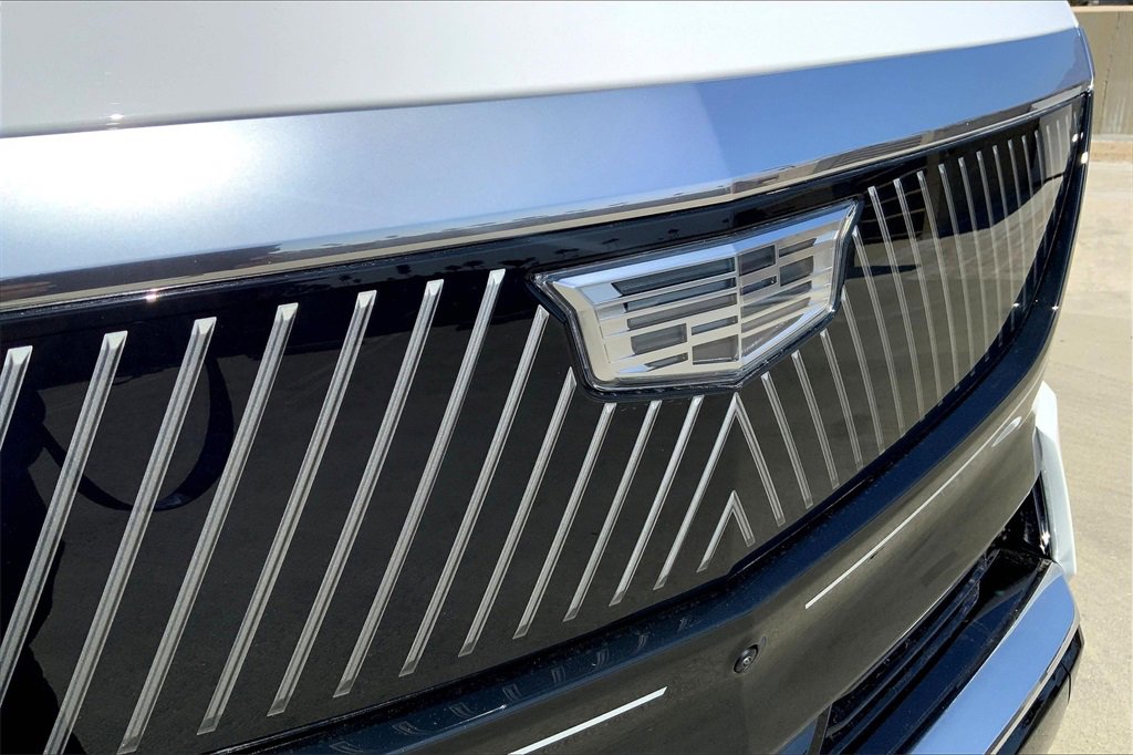 2025 Cadillac Escalade IQ Luxury photo 31