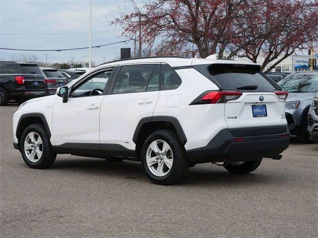2021 Toyota RAV4 Hybrid XLE photo 3