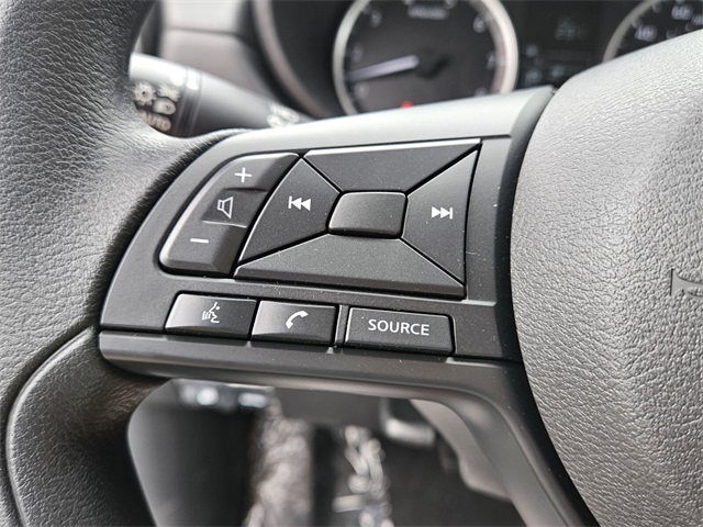2025 Nissan Versa 1.6 S photo 18