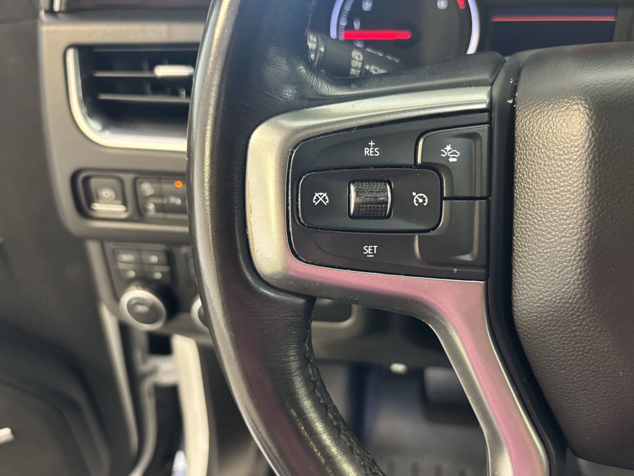2021 Chevrolet Tahoe Z71 photo 18