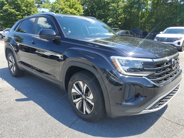 2026 Volkswagen Atlas Cross Sport SE photo 3