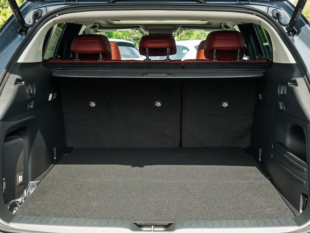 2025 Mazda CX-50 Premium photo 6