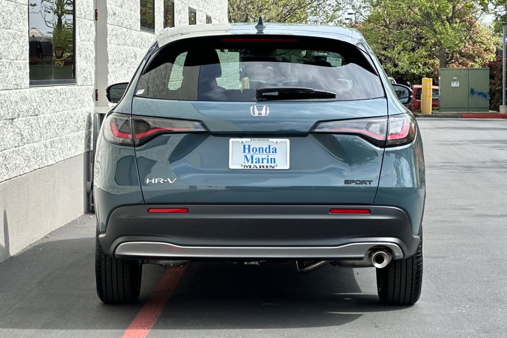 2025 Honda HR-V Sport photo 4