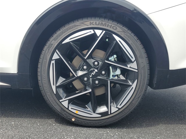 2025 Kia K4 GT-Line photo 4