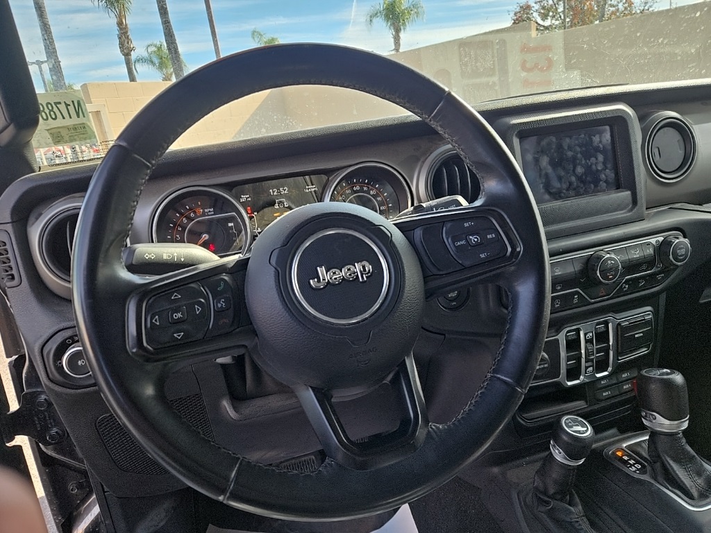 Used 2018 Gray Jeep Unlimited Sport S image 10