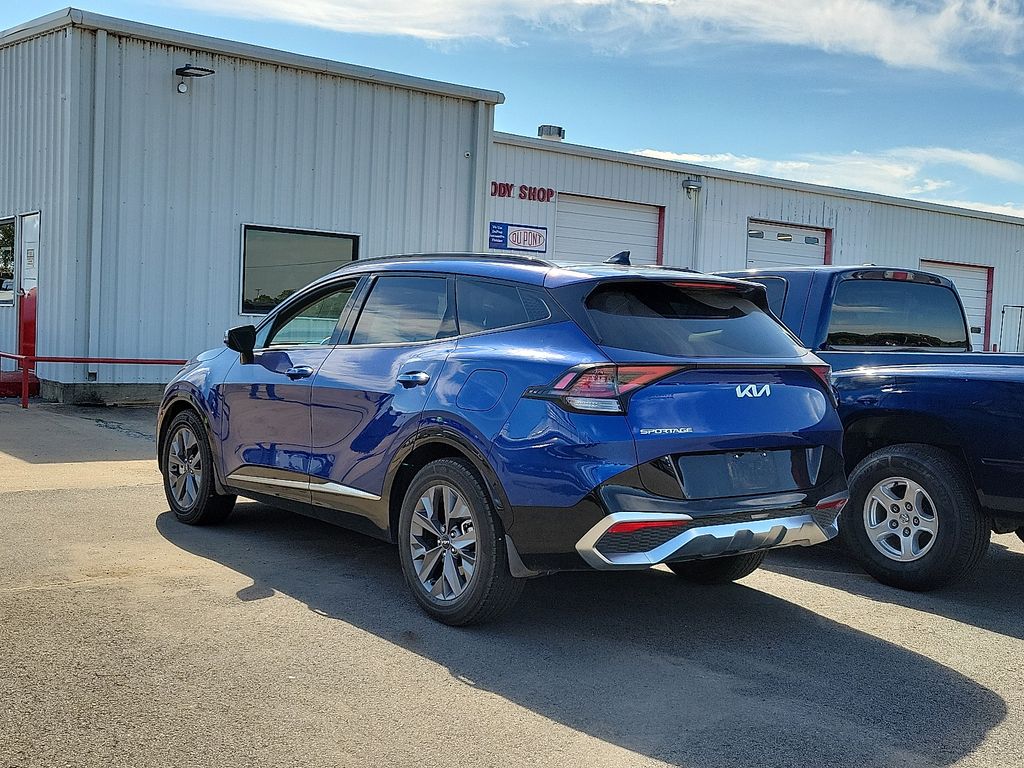 2025 Kia Sportage SX photo 3