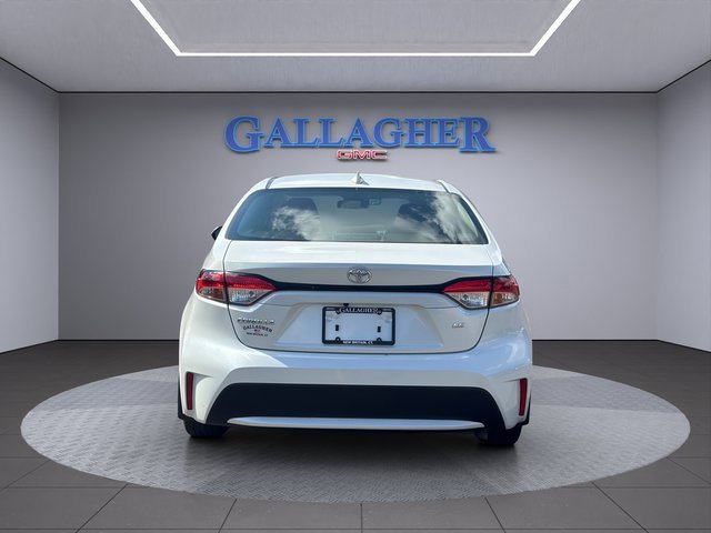 2022 Toyota Corolla LE photo 6