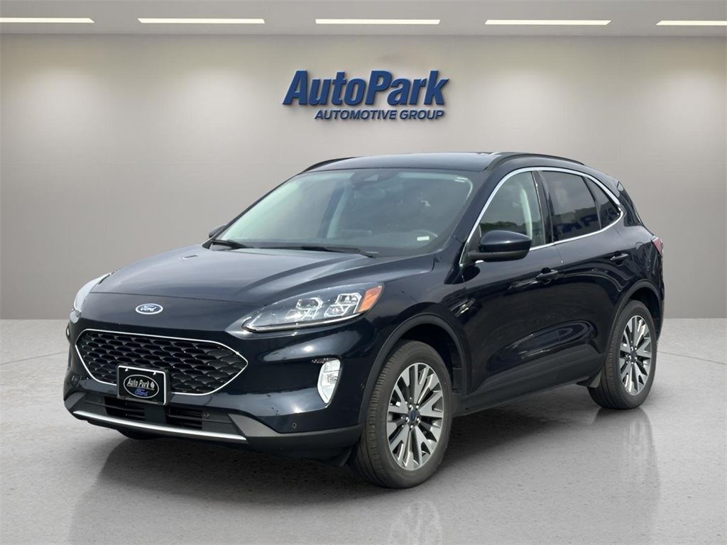 2021 Ford Escape Titanium photo 3