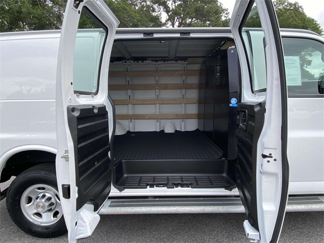 2024 Chevrolet Express 2500 Work Van Cargo photo 13