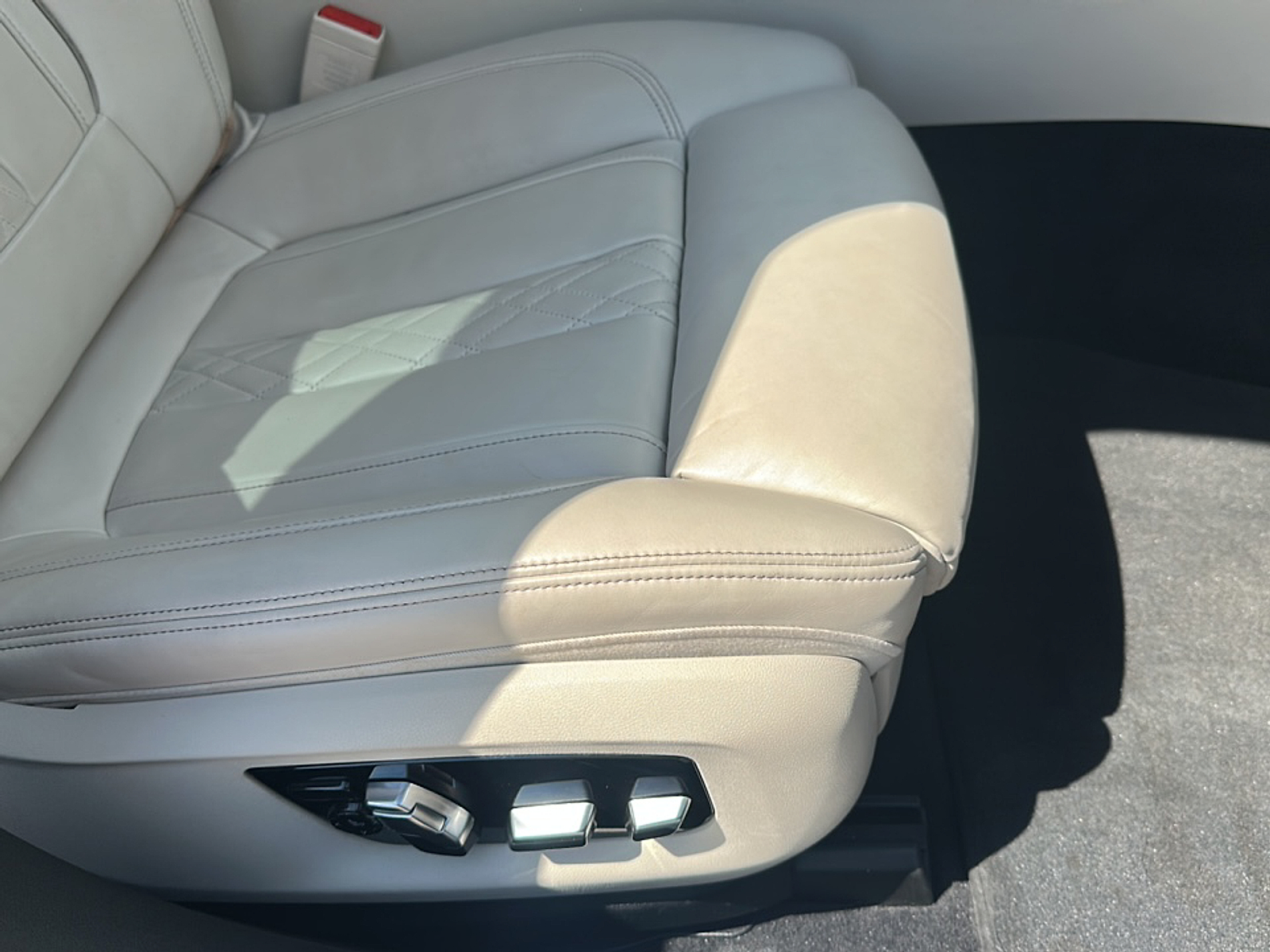 2022 Bmw 740i photo 13