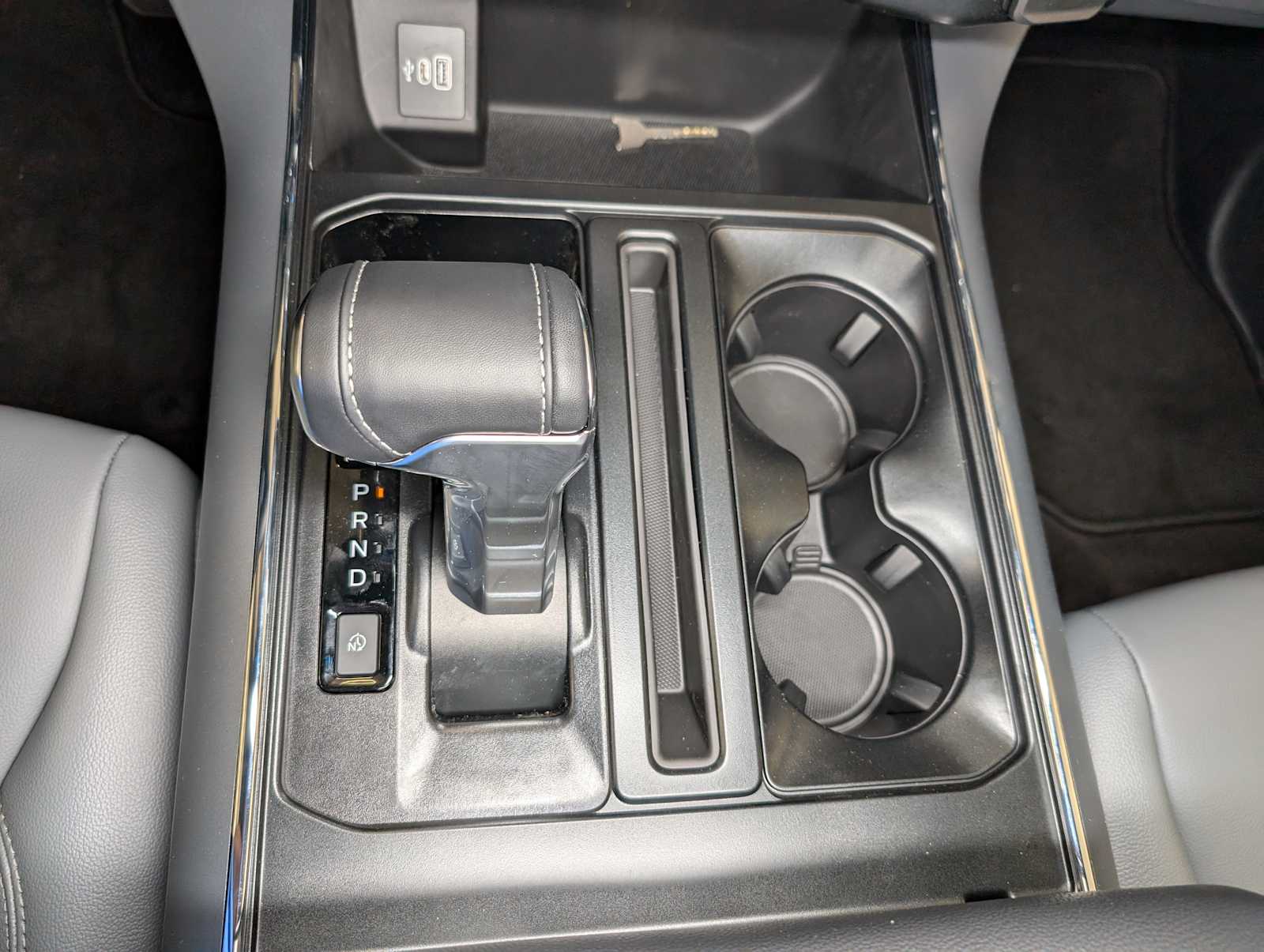 2025 Ford F-150 Lightning photo 23