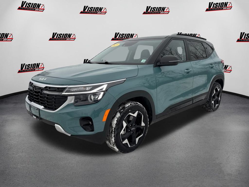 2025 Kia Seltos S's photo