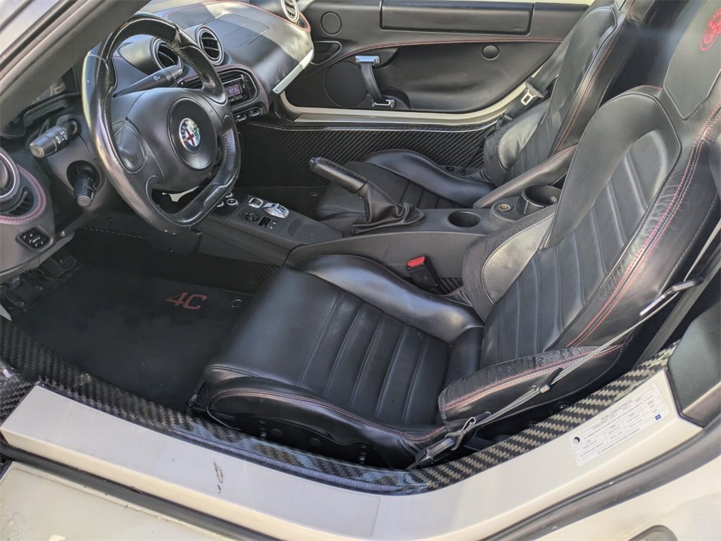 2016 Alfa Romeo 4C Coupe photo 9