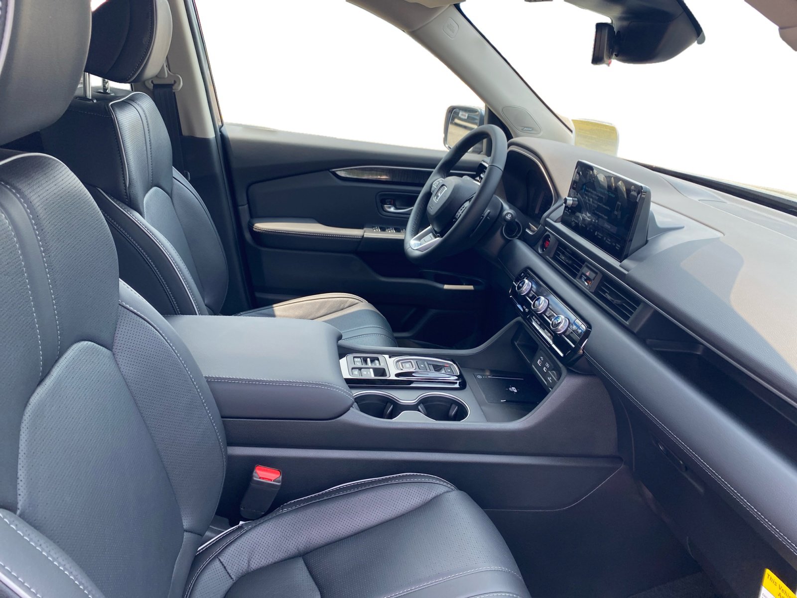 2025 Honda Pilot Elite photo 17