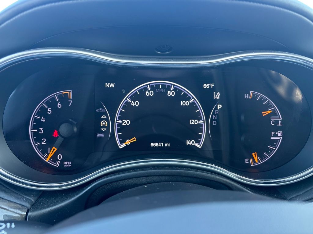 2019 Jeep Grand Cherokee Summit photo 18